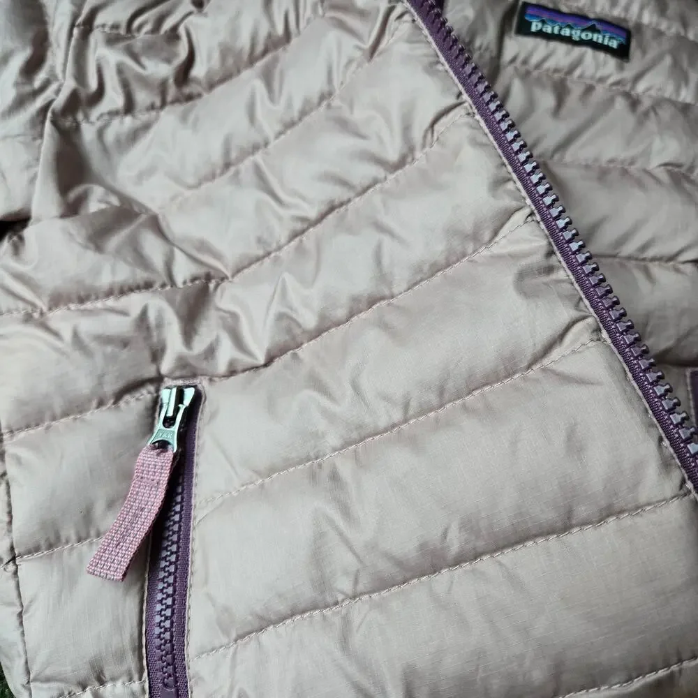 Patagonia Toddler Girls Reversible Down Sweater Jacket w Hood Pink Size 2T EUC